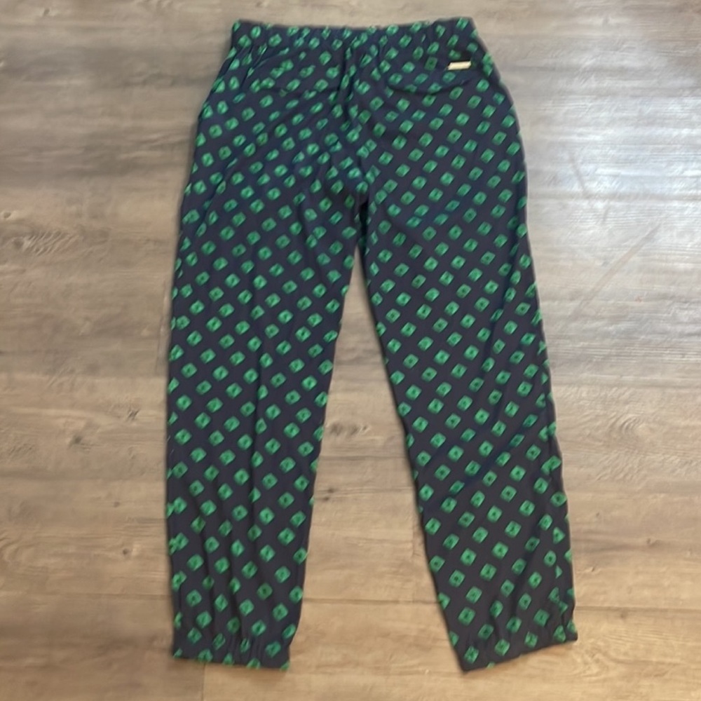 Michael Kors Palmetto Green Print Joggers NWT Size 10 - Picture 6 of 13